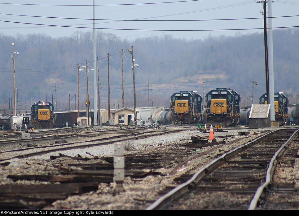 CSX GP40-2 #6417, CSX Road Slugs #2213, #2303, #2366